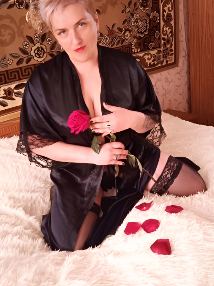 Далия привлекательная девушка из Ангарска цена от 5000 руб