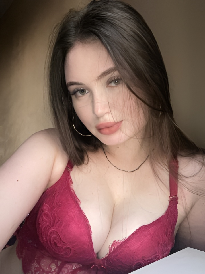 Майя привлекательная девушка из Ангарска цена от 10000 руб