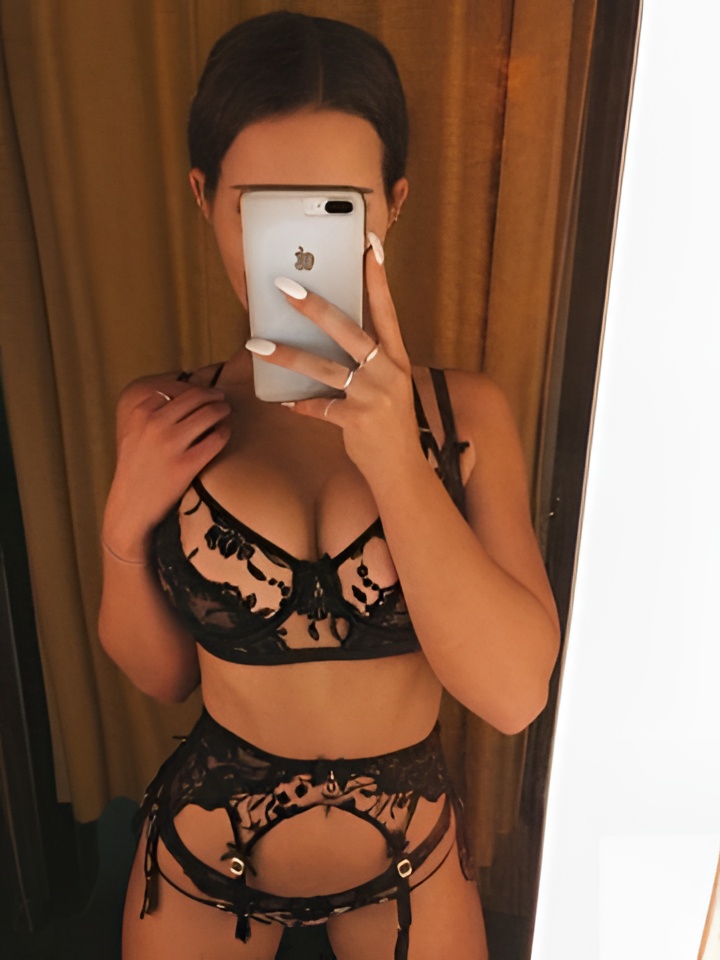 Сабина привлекательная девушка из Ангарска цена от 5000 руб