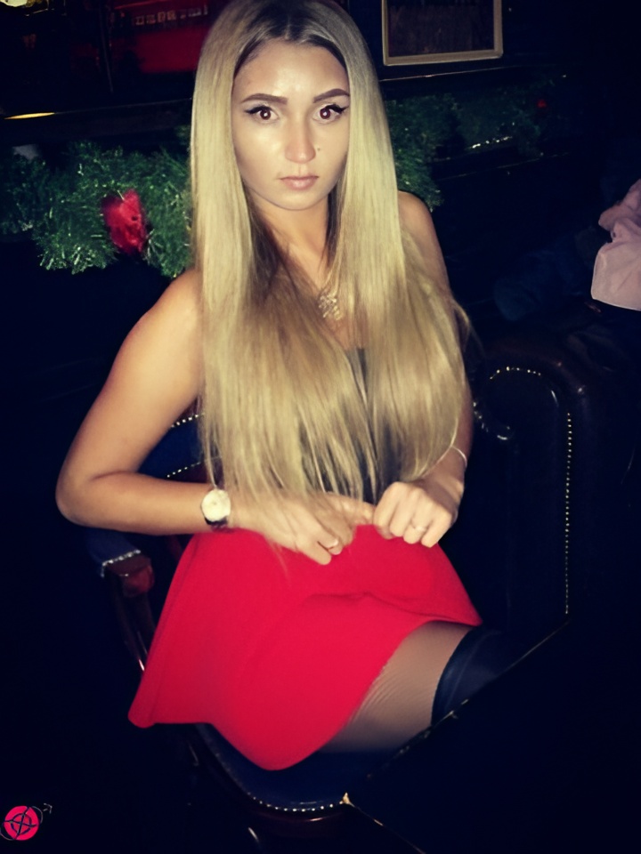 Юлия привлекательная девушка из Ангарска цена от 10000 руб