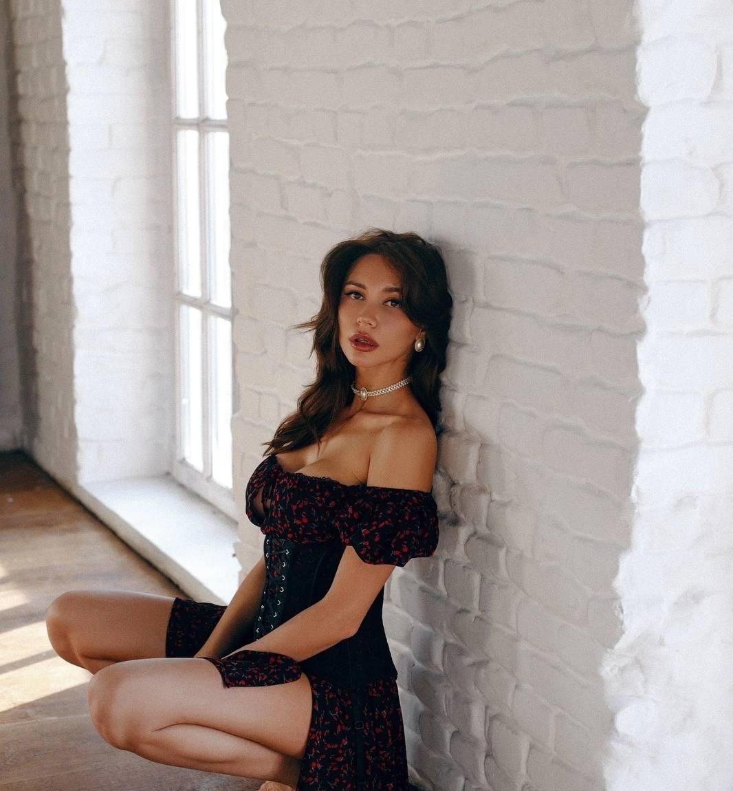 Маргоша привлекательная девушка из Ангарска цена от 6000 руб